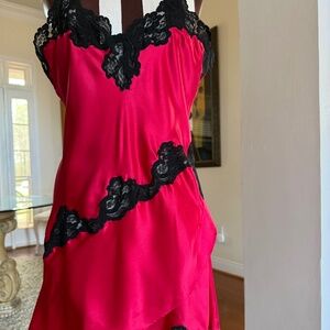 VTG Victoria’s Secret Gold Label Red Satin Lace Lingerie Slip Dress M Babydoll